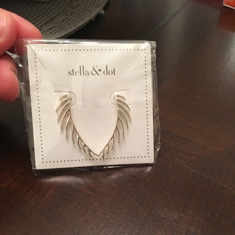 Stella & Dot Haven Ear Climbers